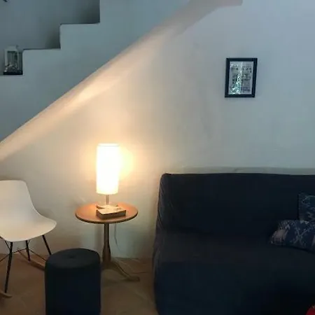 Stone House And Clio Ferienhaus Vrbanj