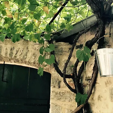 בית נופש Stone House And Clio *