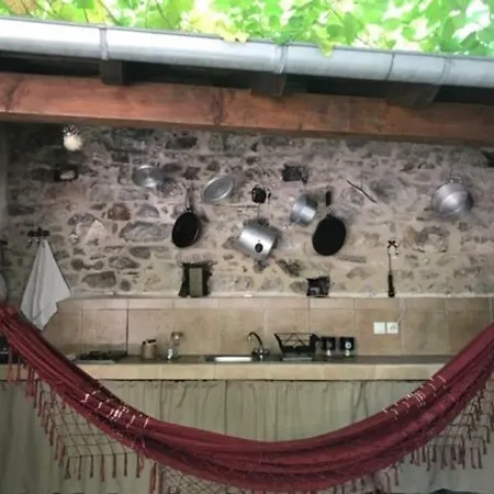 Vikendica Stone House And Clio Vrbanj